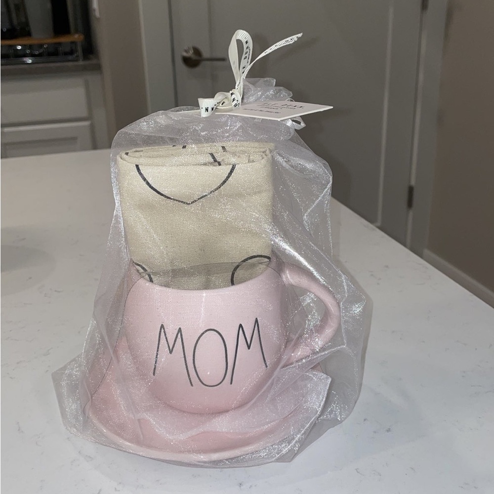 New Rae Dunn Mom Cup, Saucer, & Towel Set